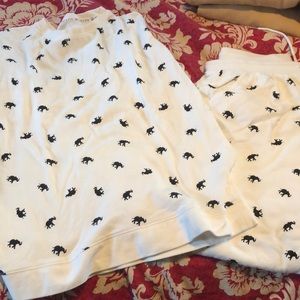 Super cute Ivory Ella lounge set.